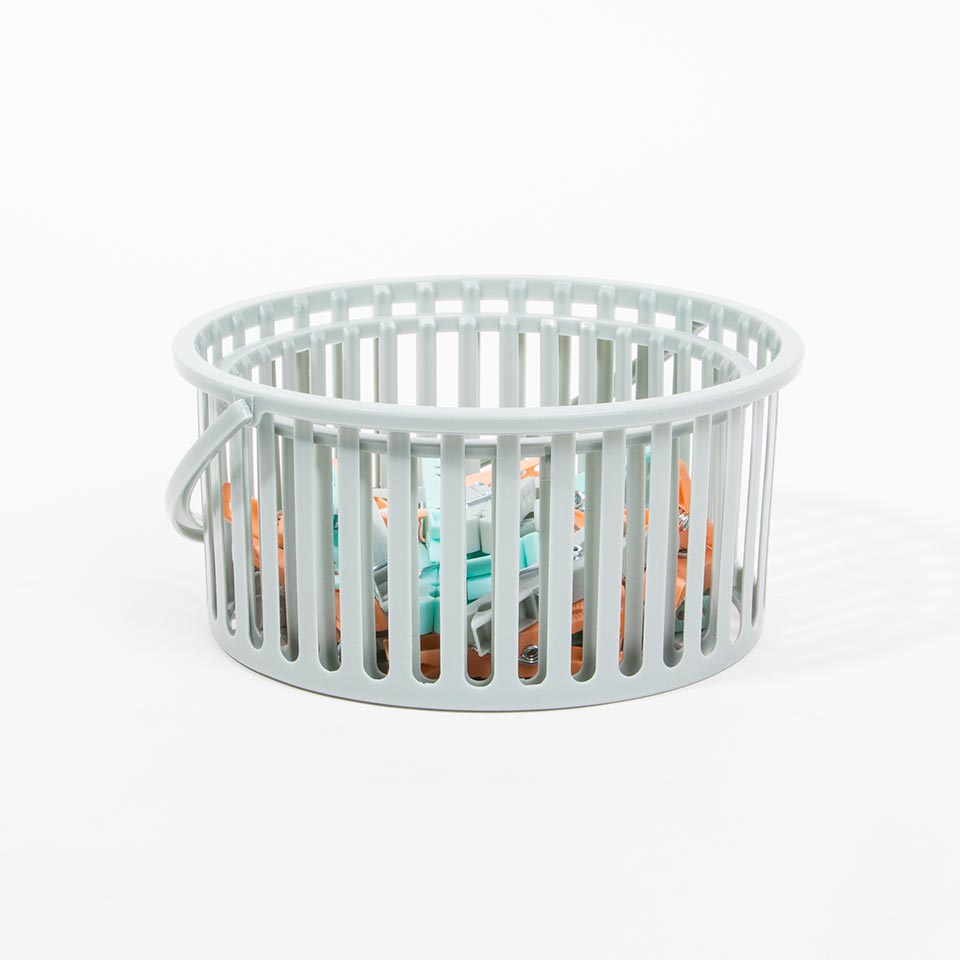 Conjunto de Cesto com 30 Molas para Roupa HOLDA