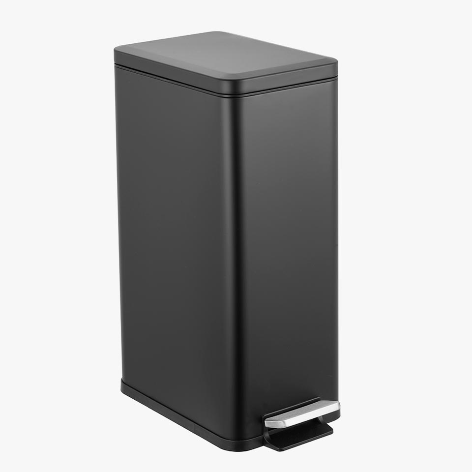 Balde do Lixo ASTIKOS com Pedal Preto 30L