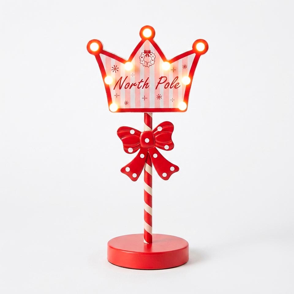 Decorative Christmas Santa Claus figure, 16x10x67cm