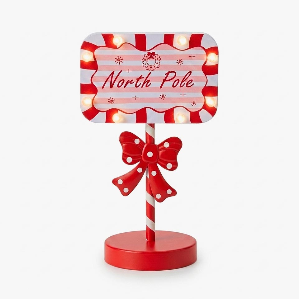Decorative Christmas Santa Claus figure, 16x10x67cm