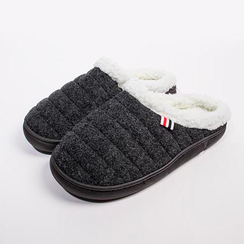 CHAUD Black Slippers