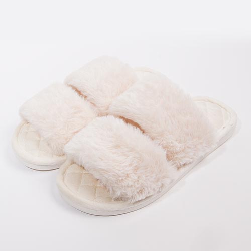 CLOUD Ivory Slippers