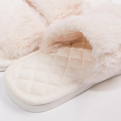 CLOUD Ivory Slippers