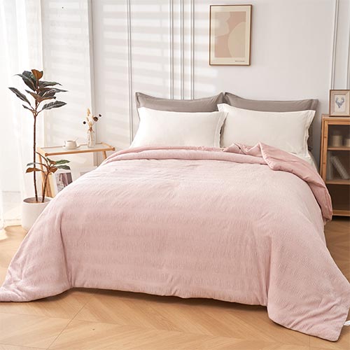 Pink PADDED bedspread 220x240cm