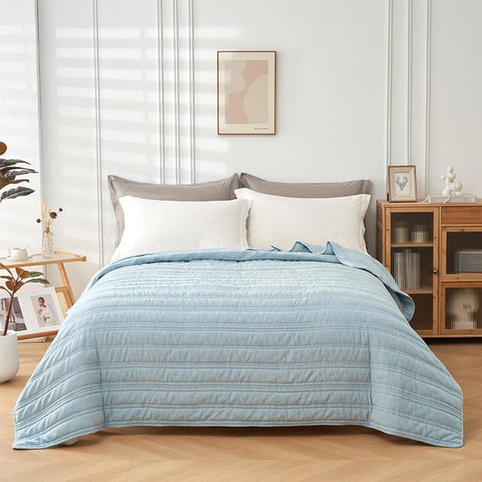 FLUFY Blue Bedspread 220x240cm