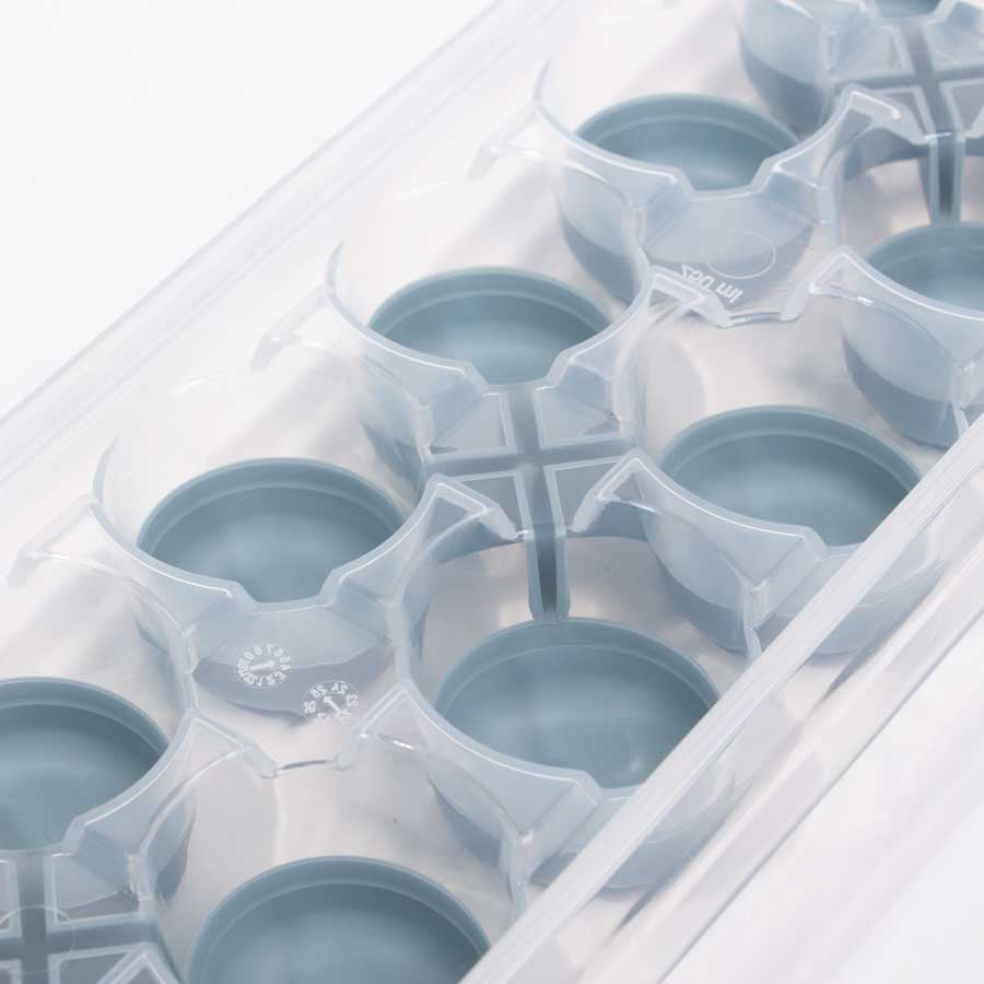 Forma de Gelo com Tampa em Silicone ICE Azul