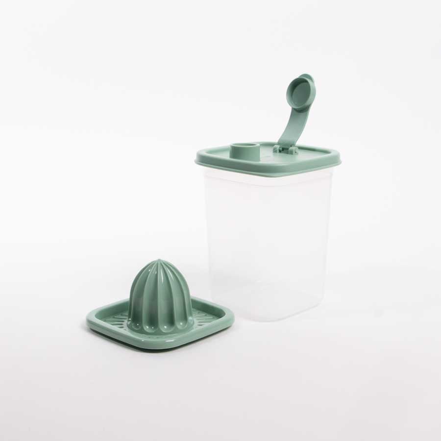 Garrafa com Espremedor e Escorredor AROA Verde 1L