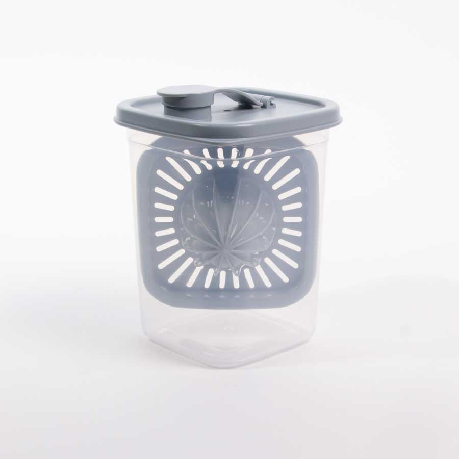 Garrafa com Espremedor e Escorredor AROA Cinza 1L